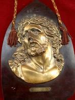 Prachtig wijwaterbakje met portret van Christus in messing (, Antiek en Kunst, Ophalen