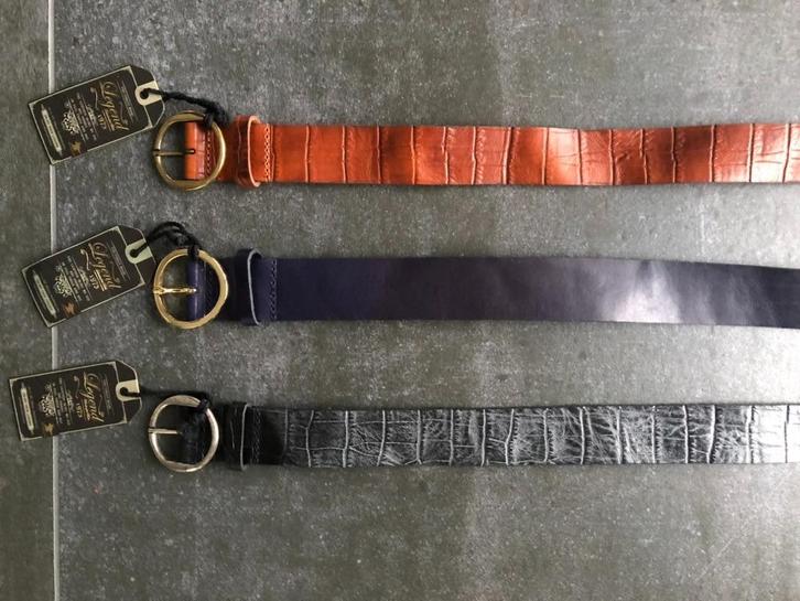 3 NIEUWE riemen LEGEND, Kleding | Dames, Riemen en Ceinturen, Nieuw, Tailleriem, 90 tot 100 cm, 3 tot 5 cm, Bruin, Echt leder