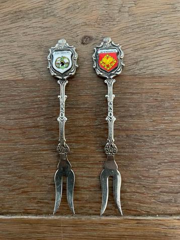 2 Verzilverde Vorkjes beschikbaar voor biedingen