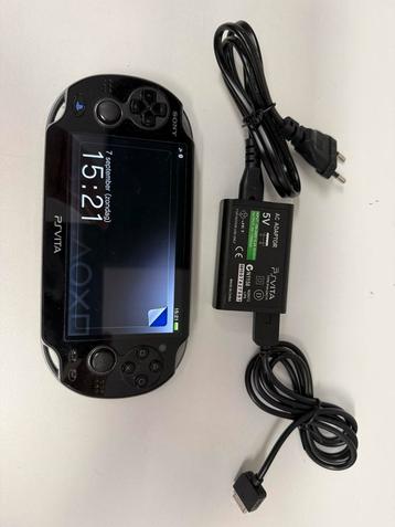 PS Vita met FIFA 13 + Adapter beschikbaar voor biedingen