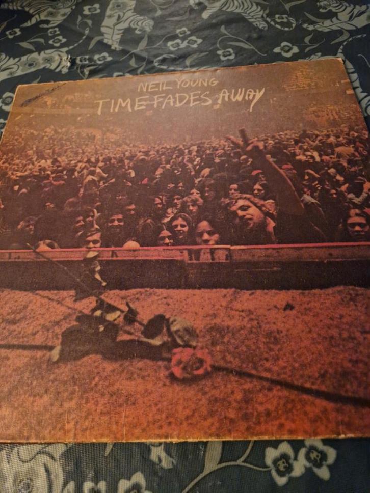 Neil Young - Time Fades Away LP, Cd's en Dvd's, Vinyl | Rock, Gebruikt, Singer-songwriter, 12 inch, Ophalen of Verzenden