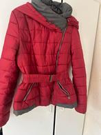 RODE DAMES JAS MET CAPUCHON MAAT 40/42, Ophalen of Verzenden, Zo goed als nieuw, Maat 38/40 (M), Rood