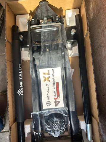 4 Ton krik beschikbaar voor biedingen