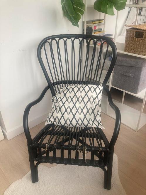 Zwarte stevige rotan loungestoel, nieuwprijs 199, Huis en Inrichting, Stoelen, Zo goed als nieuw, Eén, Riet of Rotan, Zwart, Ophalen