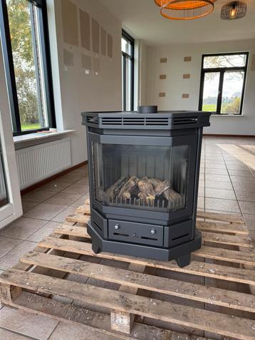 Gas kachel beschikbaar voor biedingen