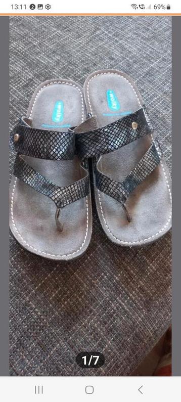 WOLKY SLIPPERS MT 38 LEER MODEL BASSA ZWART/ZILVER GLANS beschikbaar voor biedingen