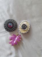 2 stuks sjaalclips 1 x broche blad.z.o., Ophalen of Verzenden, Zo goed als nieuw, Goud, Overige materialen