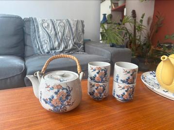 Chinees theesetje beschikbaar voor biedingen