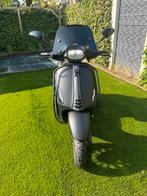 Vespa sprint 80cc zwart mat, Fietsen en Brommers, Scooters | Vespa, Ophalen, Zo goed als nieuw