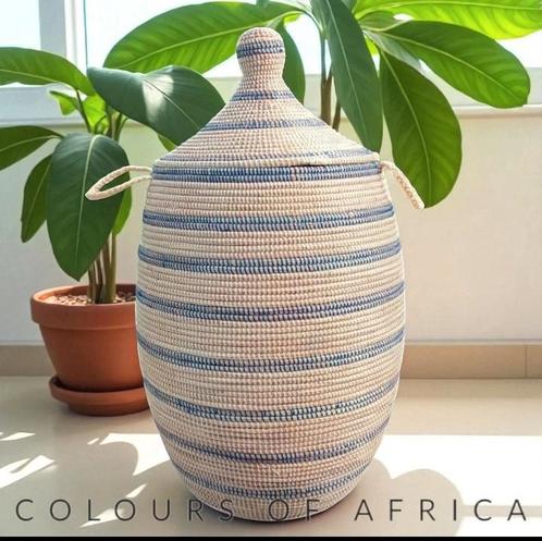 Handgemaakte Senegalese Wasmand / Opbergmand, Huis en Inrichting, Woonaccessoires | Schalen en Manden, Nieuw, Mand, Overige vormen