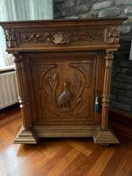 Eiken kast met houten motief in de deur, Antiek en Kunst, Antiek | Meubels | Kasten, Ophalen