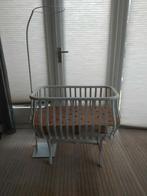Antiek - Vintage baby wieg met sluierstandaard, Kinderen en Baby's, Babywiegjes en Ledikanten, Ophalen, Zo goed als nieuw, Wieg