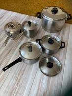 Verschillende pannen met deksel en bakelieten handgrepen, Ophalen of Verzenden, Gebruikt, Rvs, Pannenset