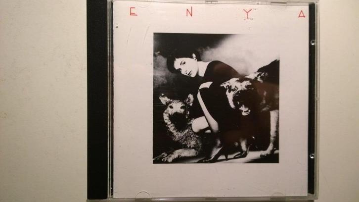 Enya - Enya, Cd's en Dvd's, Cd's | Pop, Zo goed als nieuw, 1980 tot 2000, Ophalen of Verzenden
