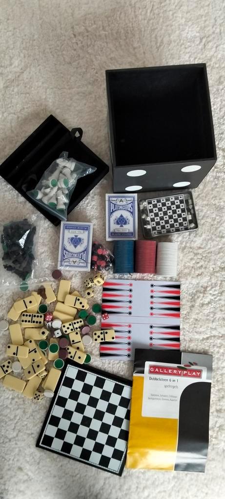 Kubus met 6 spellen - dobbelsteen design, Hobby en Vrije tijd, Gezelschapsspellen | Bordspellen, Gebruikt, Een of twee spelers