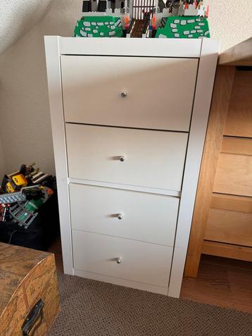 Witte Ladekast met 4 Laden beschikbaar voor biedingen