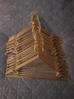 27 Gouden/Bronzen Kledinghangers - Goede Staat, Kleding | Dames, Kledinghangers, Ophalen of Verzenden, Gebruikt, Metaal, Volwassenen