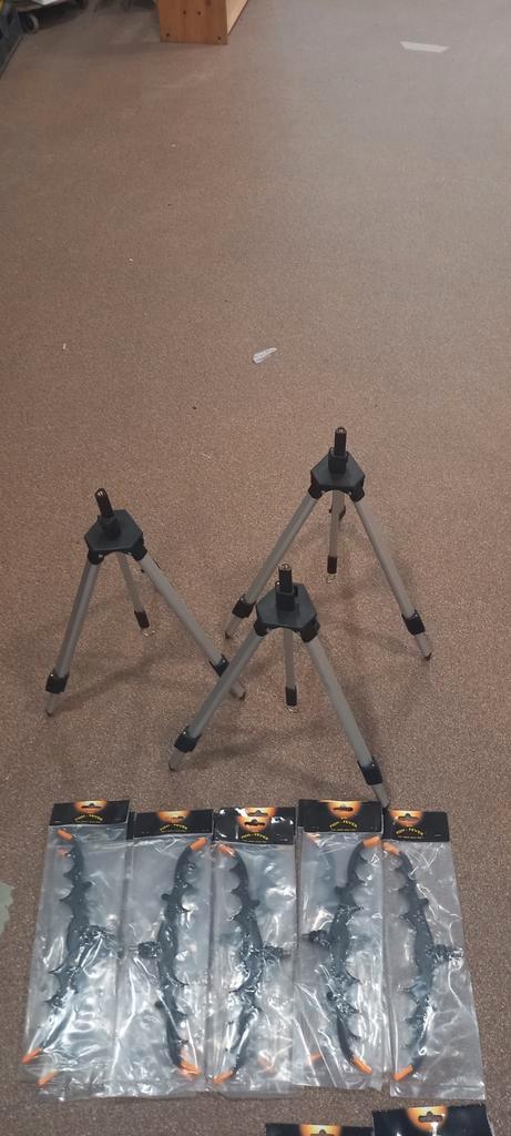 Werphengel steunen, driepoten e.a. 50% korting, Watersport en Boten, Hengelsport | Algemeen, Nieuw, Overige typen, Ophalen of Verzenden