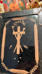 Antiek Frans Kruis Agnus Dei papierkunst volkskunst, Ophalen of Verzenden