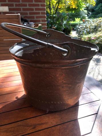 t.k.gehamerd koperen ketel bloempot 28x21,5cm beschikbaar voor biedingen