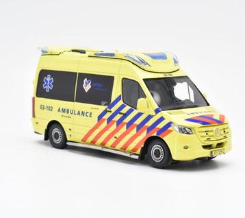 Mercedes Sprinter Ambulance - 1/43  de 03-102 oude strijping beschikbaar voor biedingen