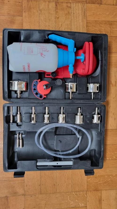 Tegelboorset - nat (standaardset met 2 extra boren), Doe-het-zelf en Verbouw, Gereedschap | Handgereedschap, Zo goed als nieuw