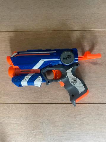 Nerfgun firestrike met een richtlampje beschikbaar voor biedingen