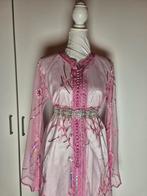 Lichtroze/witte 2-delige Takchita, Maat 38/40 (M), Ophalen of Verzenden, Zo goed als nieuw, Roze