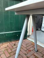 Buro wit, Huis en Inrichting, Bureaus, Ophalen of Verzenden, In hoogte verstelbaar