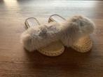 Slippers met bont mt 40, Slippers, Ophalen of Verzenden, Zo goed als nieuw, Grijs