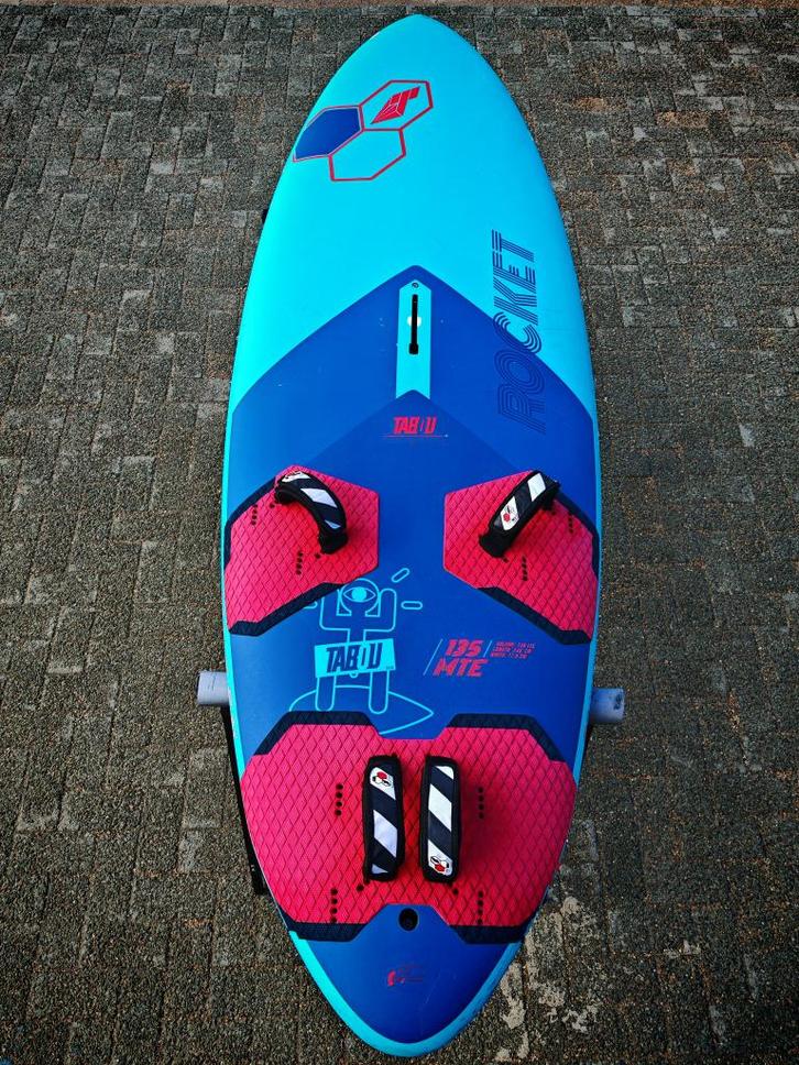 Tabou Rocket | windsurf boards, Watersport en Boten, Windsurfen, Gebruikt, Plank, Met vin(nen)