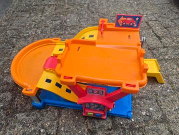 Little People garage  beschikbaar voor biedingen