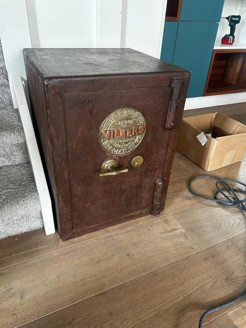 Antieke “Peaky Blinders” kluis, Antiek en Kunst, Antiek | Meubels | Kasten, Ophalen