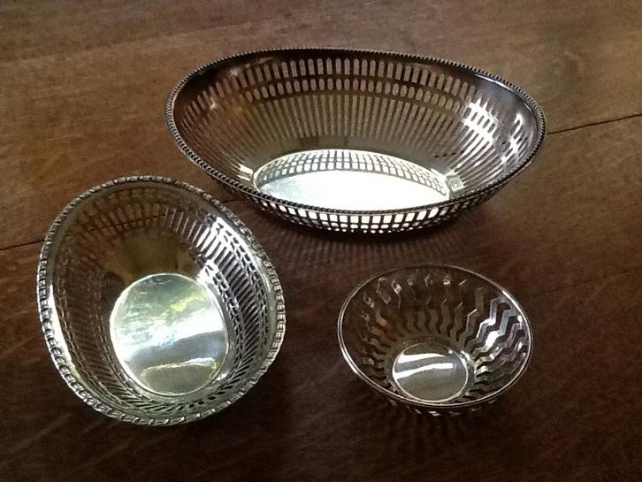 3 Vintage Schalen met Ajour Sierrand.Voor Brood,Koek,Bonbons, Antiek en Kunst, Antiek | Goud en Zilver, Ophalen of Verzenden