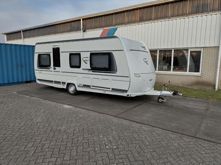 Fendt Caravan 515 bouwjaar 2018., Caravans en Kamperen, Caravans, Bedrijf, tot en met 4, Rondzit, Fendt, 2 aparte bedden, Lengtebed