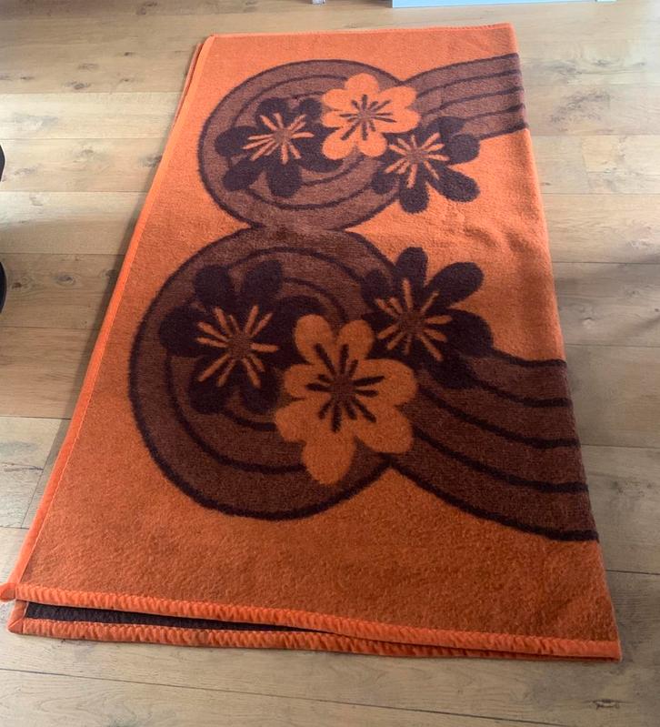 Aabe vintage oranje bruine XXL wollen deken - sprei, Huis en Inrichting, Woonaccessoires | Plaids en Woondekens, Zo goed als nieuw