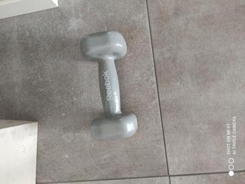 Reebok 5 kg dumbell beschikbaar voor biedingen