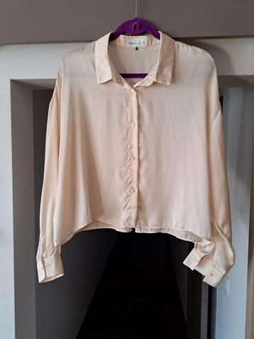 Lefties Satijnen Blouse Oversized Mt 44 beschikbaar voor biedingen
