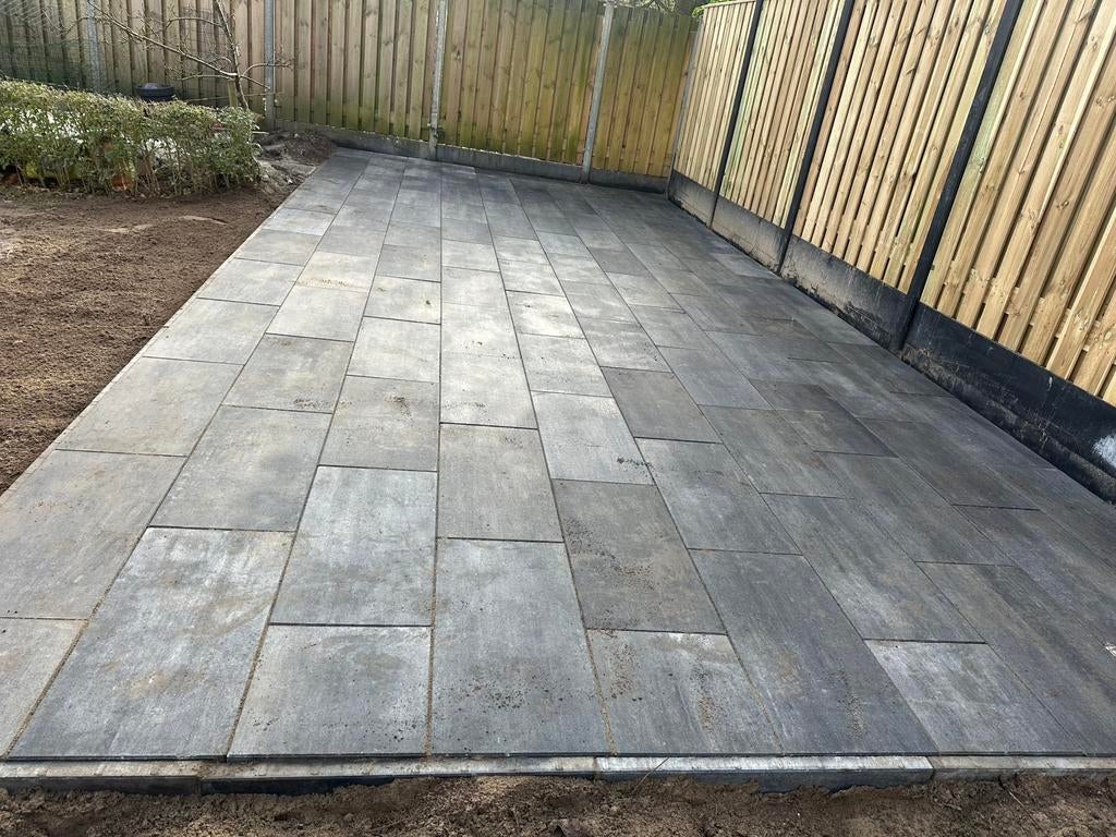 Tuin terras oprit, Ophalen, Zo goed als nieuw