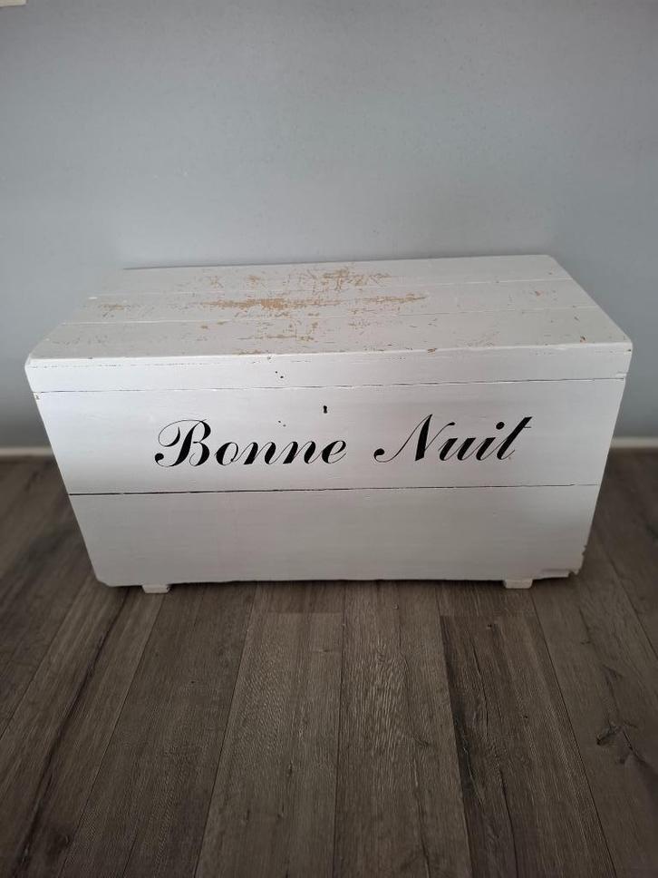 Witte   brocante kist ( dekenkist ) uit Frankrijk, Antiek en Kunst, Curiosa en Brocante, Ophalen