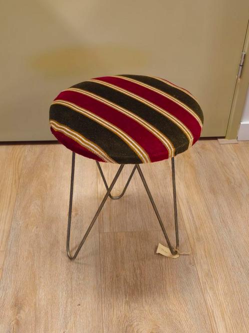 Vintage Hairpin Krukje Kruk Poef Stoeltje Jaren 50,60., Huis en Inrichting, Krukjes, Zo goed als nieuw, Hout, Ophalen of Verzenden