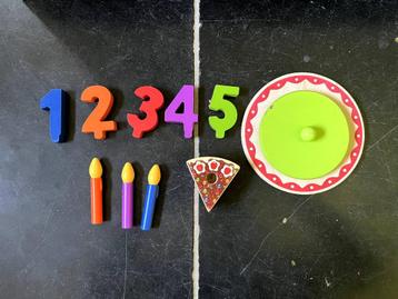 Kinderkeuken lichtroze met gouden details beschikbaar voor biedingen