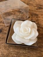 Brocante, romantische kaars in de vorm van een roos, Ophalen of Verzenden