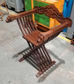 Dagobert stoel hout -  houtsnijwerk op leuning en armleuning, Antiek en Kunst, Antiek | Meubels | Stoelen en Banken, Ophalen