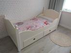 Massief houten bed, Kinderen en Baby's, Kinderkamer | Bedden, Ophalen, 85 tot 100 cm, Gebruikt, Matras