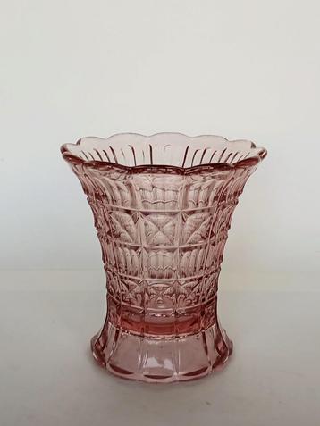Vaas Persglas Art Deco beschikbaar voor biedingen