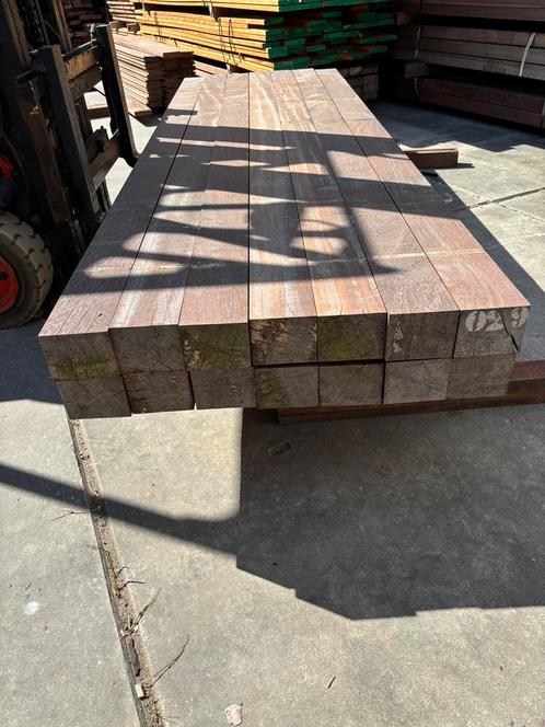 Azobe hardhout palen mooie rechte partij, Tuin en Terras, Bielzen en Borders, Zo goed als nieuw, Biels, Hout, Ophalen