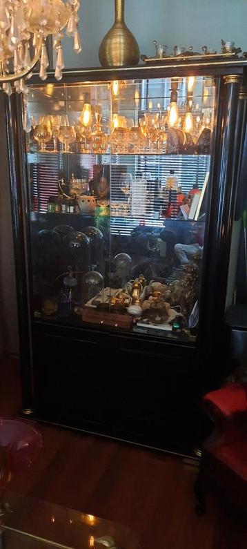 Vitrine kast zwart beschikbaar voor biedingen