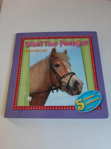 Nieuw!!! Schattige paarden stencilboek met sjablonen. beschikbaar voor biedingen