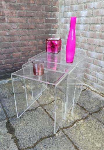 Plexiglas mimiset nesting tables vintage 3 tafels decoratief